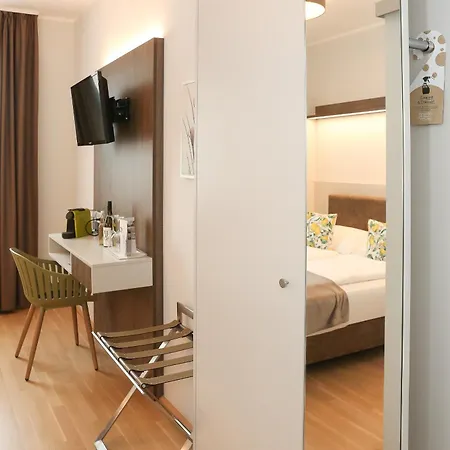 23-hotel *